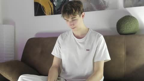 Mark online show from 10/18/25, 03:35