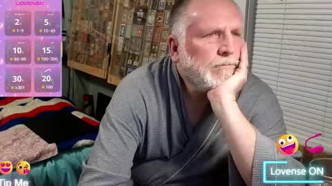 Keithobrian online show from 12/15/25, 04:28