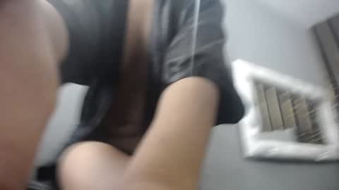 Snapshot of keizy_conte chatting on 12/31/24, 01:19 K E I Z Y online show from 12/31/24, 01:19