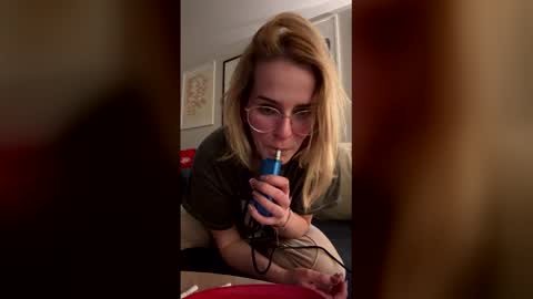 Snapshot of kejtikris chatting on 03/01/26, 08:55 kejtikris online show from 03/01/26, 08:55