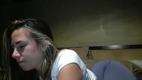 kekes2015 online show from 11/12/25, 07:09