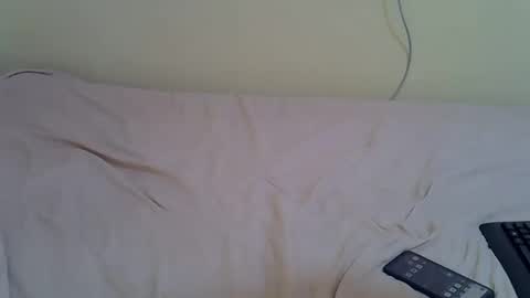 Snapshot of keleni1 chatting on 11/06/25, 01:45 keleni1 online show from 11/06/25, 01:45