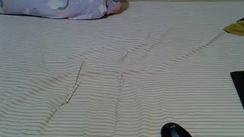 Snapshot of keleni1 chatting on 12/04/25, 02:37 keleni1 online show from 12/04/25, 02:37