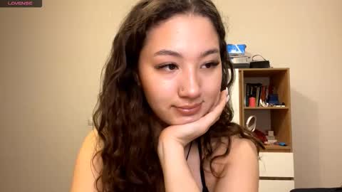 Kely online show from 10/31/25, 12:06