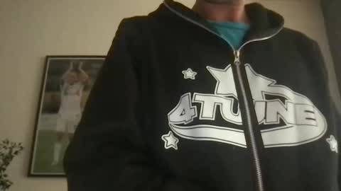 Snapshot of kelkun2828 chatting on 09/25/25, 08:23 kelkun2828 online show from 09/25/25, 08:23