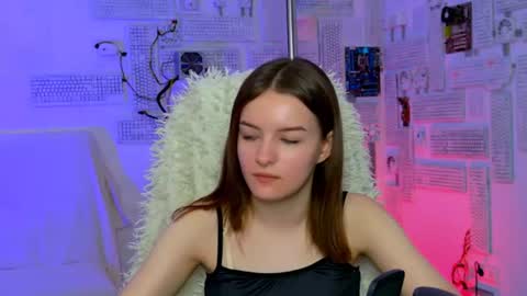 kelliebanshe online show from 07/04/26, 04:18