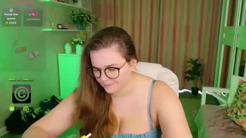 kellielowie online show from 03/13/26, 07:04