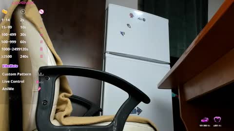 Snapshot of kelly_case18 chatting on 01/24/25, 09:06 KELLY online show from 01/24/25, 09:06