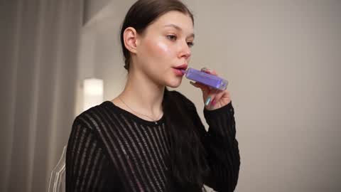  KELLY  online show from 01/08/25, 01:52