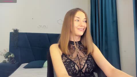 Kelly XO online show from 12/04/24, 02:04