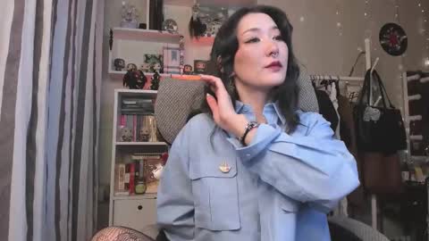 Leia online show from 12/19/25, 07:15