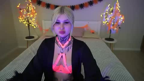 Kelly online show from 11/02/25, 08:06