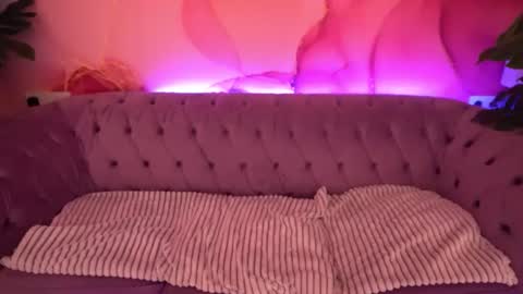 Kelly online show from 11/24/25, 02:39