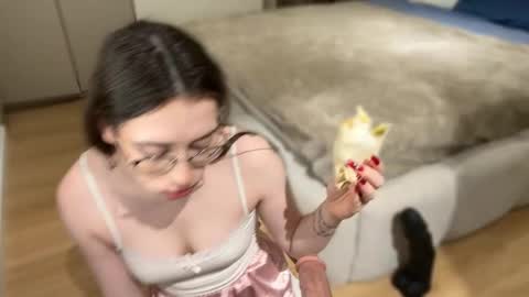 Snapshot of kellyberry__ chatting on 12/03/25, 05:11 Kelly online show from 12/03/25, 05:11