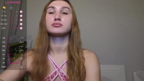 Snapshot of kellykeat chatting on 10/09/25, 08:40 Princess Kelly online show from 10/09/25, 08:40