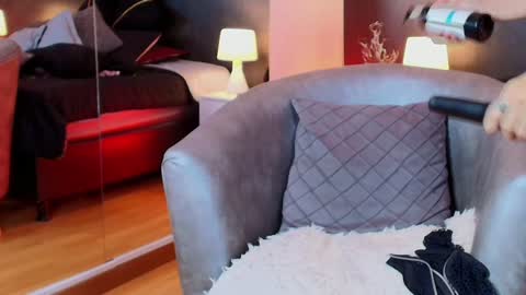 Kelly  online show from 01/03/25, 02:10