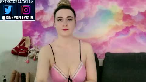 Snapshot of kellylynn76 chatting on 09/10/25, 02:11 kellylynn76 online show from 09/10/25, 02:11