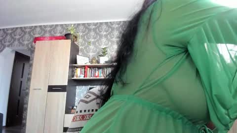 Snapshot of kellymorgan_ chatting on 10/30/25, 08:49 Monday - Friday  08 am - 3 pm GMT 3 online show from 10/30/25, 08:49