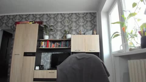 Monday - Friday  08 am - 3 pm GMT 3 online show from 02/05/26, 08:52