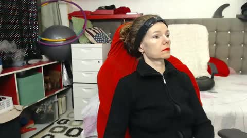 kelly online show from 02/23/25, 04:07