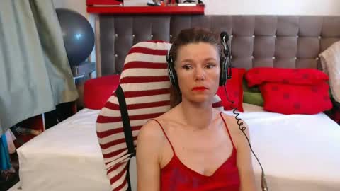 Snapshot of kellynumber chatting on 06/16/26, 07:33 kelly online show from 06/16/26, 07:33