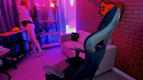 kelly online show from 02/04/25, 05:34