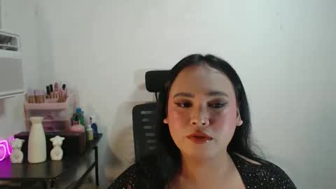 Snapshot of kellys_hot_assxx chatting on 05/16/26, 02:49 KELLY MCDOLEN online show from 05/16/26, 02:49