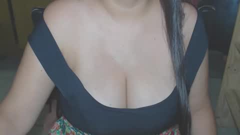 Snapshot of kellyshowpv chatting on 02/11/25, 02:14 Kellyshow online show from 02/11/25, 02:14