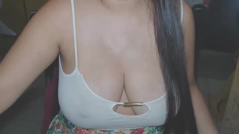 Snapshot of kellyshowpv chatting on 03/10/25, 05:43 Kellyshow online show from 03/10/25, 05:43