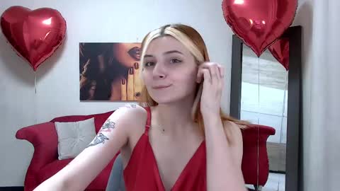 Snapshot of kellystoneys chatting on 02/19/25, 05:49 Kelly Stoneys online show from 02/19/25, 05:49