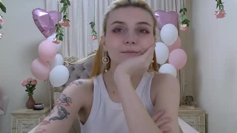 Snapshot of kellystoneys chatting on 03/07/25, 05:29 Kelly Stoneys online show from 03/07/25, 05:29