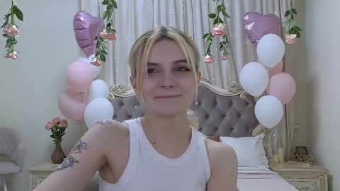 Snapshot of kellystoneys chatting on 03/07/25, 03:07 Kelly Stoneys online show from 03/07/25, 03:07