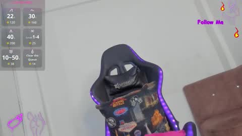 Snapshot of kelsi_steele chatting on 10/18/25, 02:25 kelsi_steele online show from 10/18/25, 02:25