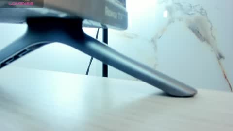    online show from 08/03/26, 12:21
