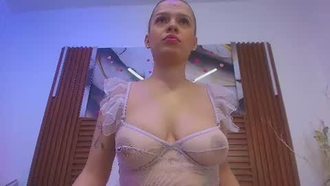 kemdall lopez online show from 06/23/26, 07:12