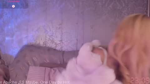 Snapshot of kemii chatting on 11/25/25, 11:05 Kemii online show from 11/25/25, 11:05