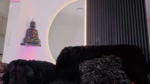   online show from 12/18/25, 08:15