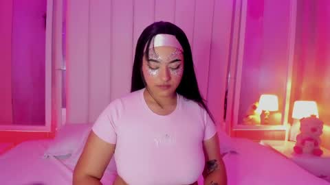 Kendall no Jenner  online show from 04/10/26, 12:05