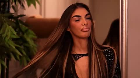 Kendal online show from 09/21/25, 05:36