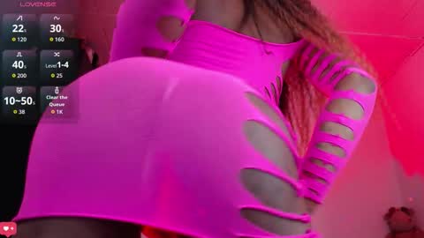 kendallgil_ online show from 12/05/25, 06:44