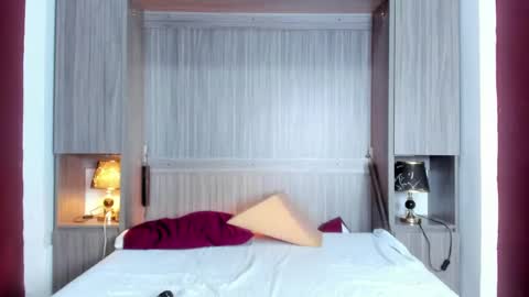 Snapshot of kendallrosse1 chatting on 12/17/24, 05:47 Kendal online show from 12/17/24, 05:47