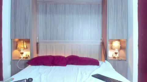 Snapshot of kendallrosse1 chatting on 02/08/25, 02:49 Kendal online show from 02/08/25, 02:49