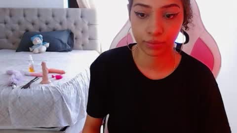 Snapshot of kendallrush2 chatting on 02/17/25, 12:48  Kendall Rush online show from 02/17/25, 12:48