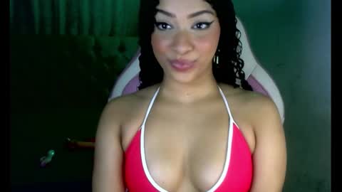 Snapshot of kendallrush2 chatting on 09/23/25, 06:27  Kendall Rush online show from 09/23/25, 06:27