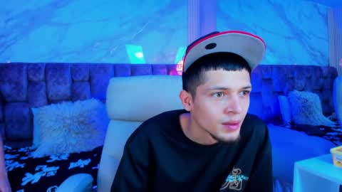 Kendall and Taylor online show from 04/08/26, 02:55