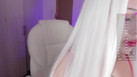 Kendall  online show from 10/06/25, 08:39