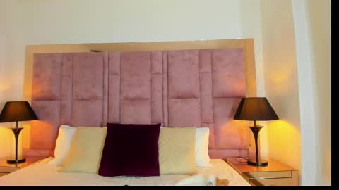 Snapshot of kendalruiz chatting on 02/18/25, 02:49 Kendal Ruiz online show from 02/18/25, 02:49