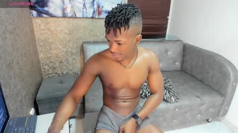 Snapshot of kender21_ chatting on 01/31/25, 02:28 Kender online show from 01/31/25, 02:28