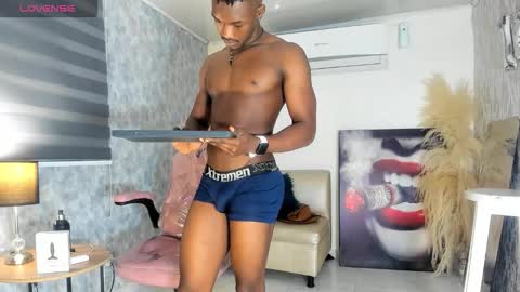 Snapshot of kender21_ chatting on 11/19/25, 08:53 Kender online show from 11/19/25, 08:53