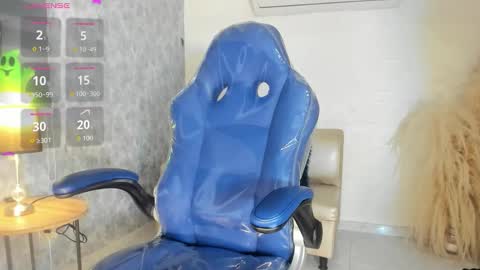 Snapshot of kender21_ chatting on 12/17/25, 09:10 Kender online show from 12/17/25, 09:10